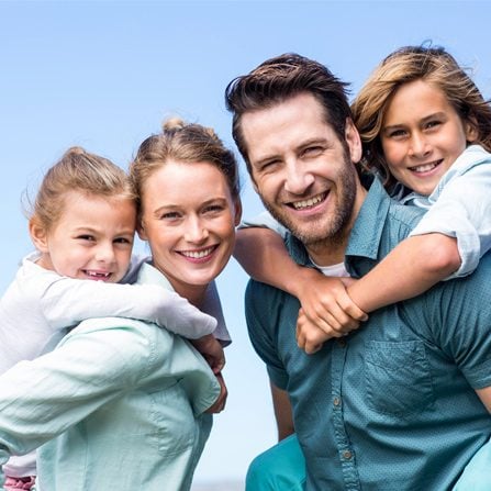 Família sorrindo
